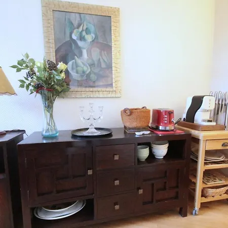 Spacious 1-bedroom - Lamarck / Sacre-coeur Apartment