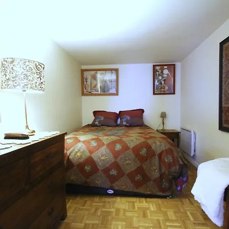 Spacious 1-bedroom - Lamarck / Sacre-coeur Apartment *
